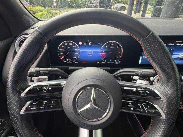 MERCEDES-BENZ GLA 200 d AMG Line  