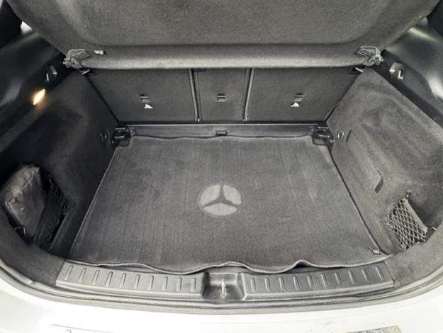 MERCEDES-BENZ GLA 200 d AMG Line  