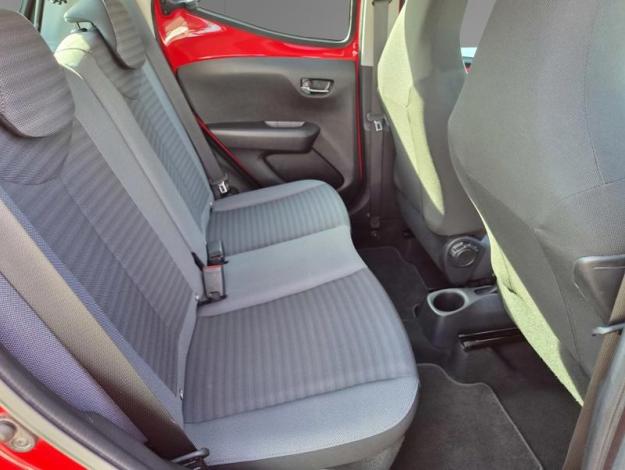 TOYOTA Aygo 1.0 VVT-i x-play  