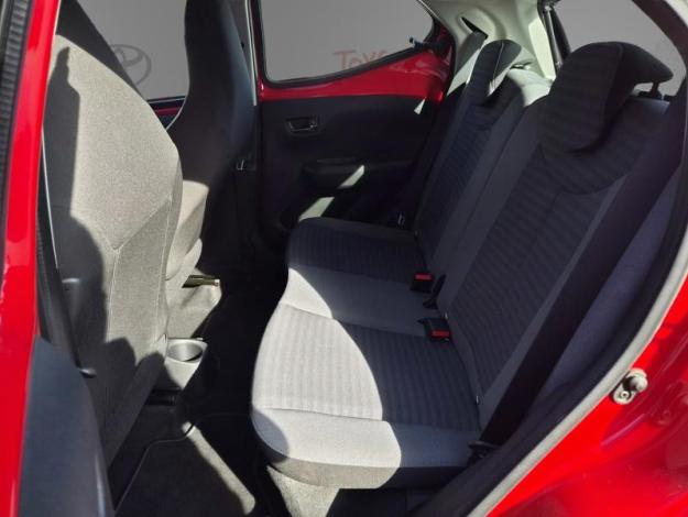 TOYOTA Aygo 1.0 VVT-i x-play  