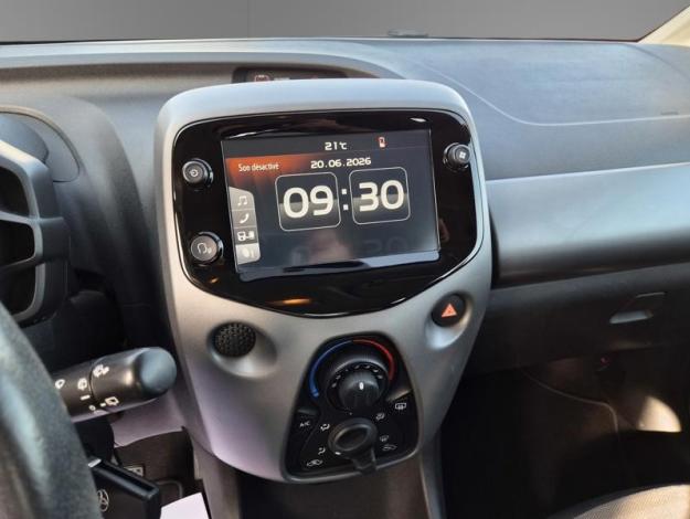 TOYOTA Aygo 1.0 VVT-i x-play  