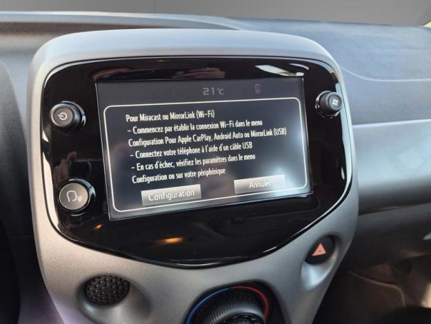 TOYOTA Aygo 1.0 VVT-i x-play  