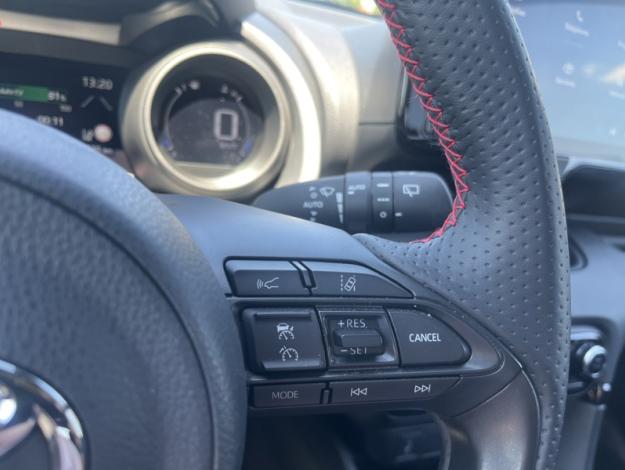 TOYOTA Yaris 116h GR SPORT  