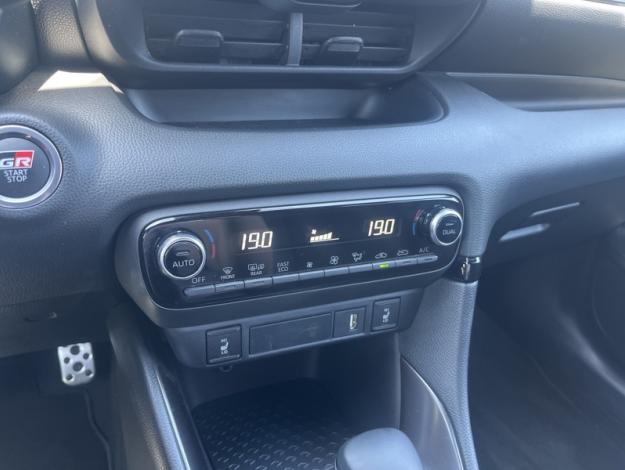 TOYOTA Yaris 116h GR SPORT  