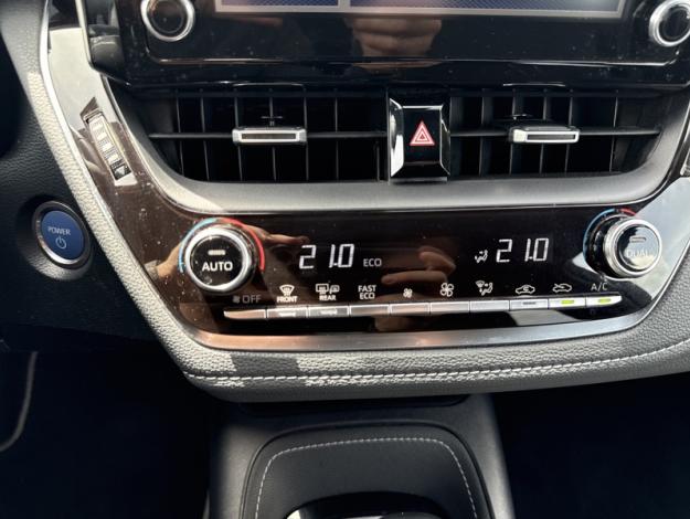TOYOTA Corolla 184h Design  