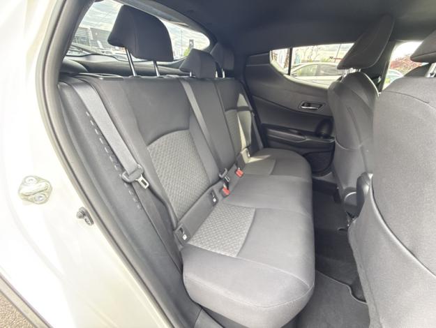 TOYOTA C-HR 122h design  