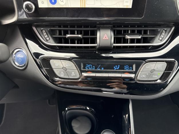 TOYOTA C-HR 122h design  