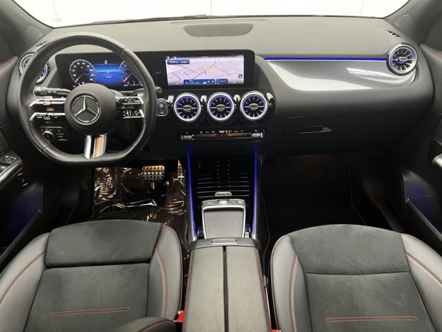 MERCEDES-BENZ GLA 200 d AMG Line  