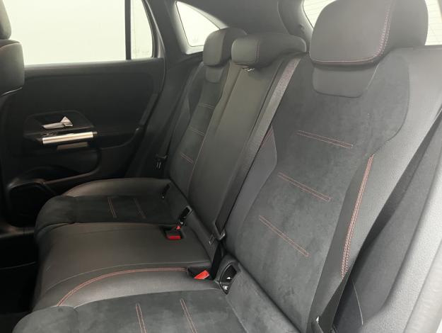 MERCEDES-BENZ GLA 200 d AMG Line  