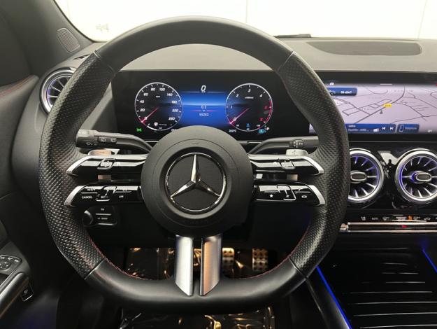 MERCEDES-BENZ GLA 200 d AMG Line  