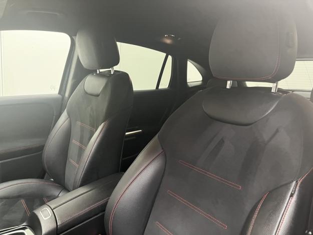 MERCEDES-BENZ GLA 200 d AMG Line  