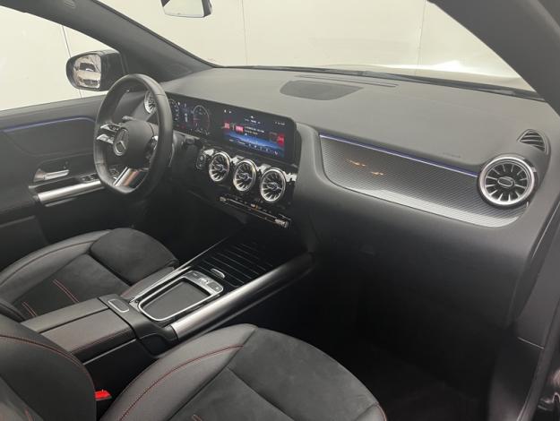 MERCEDES-BENZ GLA 200 d AMG Line  
