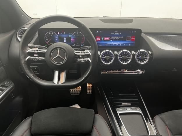 MERCEDES-BENZ GLA 200 d AMG Line  