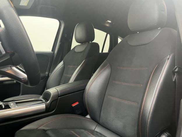 MERCEDES-BENZ GLA 200 d AMG Line  