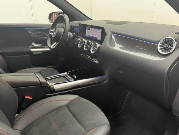 MERCEDES-BENZ GLA 200 d AMG Line  