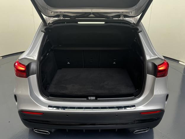 MERCEDES-BENZ GLA 200 d AMG Line  