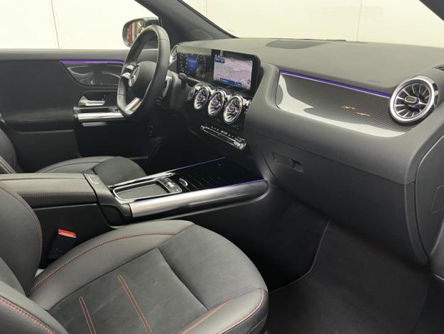 MERCEDES-BENZ GLA 200 d AMG Line  