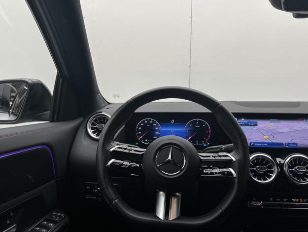 MERCEDES-BENZ GLA 200 d AMG Line  