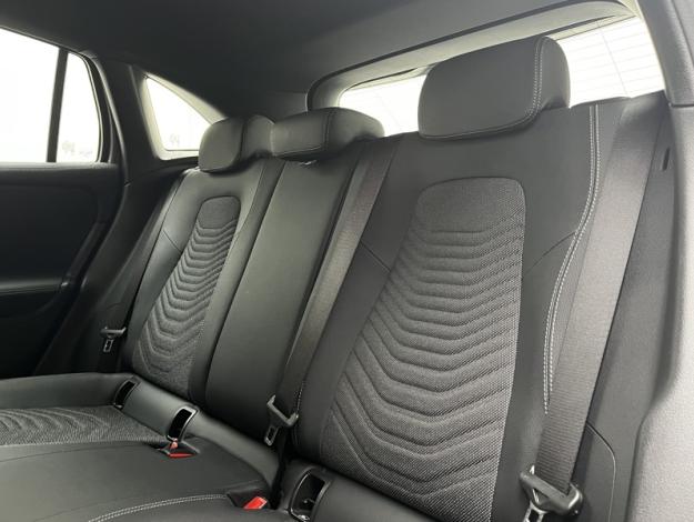 MERCEDES-BENZ GLA 250 e Hybrid EQ Business Line  