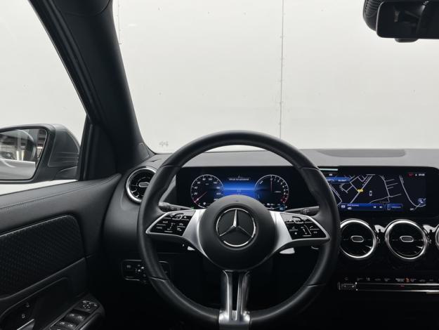 MERCEDES-BENZ GLA 250 e Hybrid EQ Business Line  
