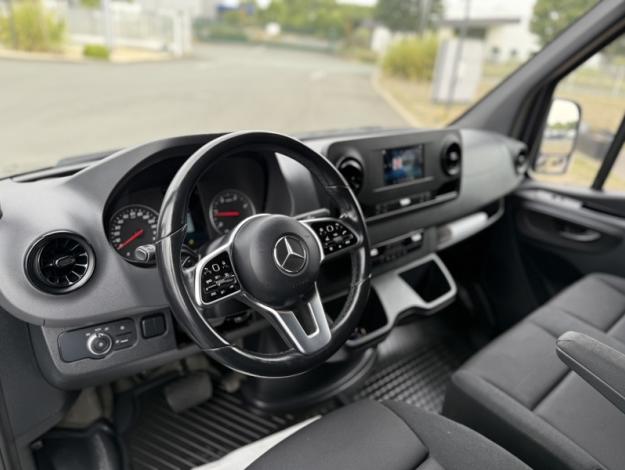 MERCEDES-BENZ Sprinter 215 CDI Fourgon Compact  