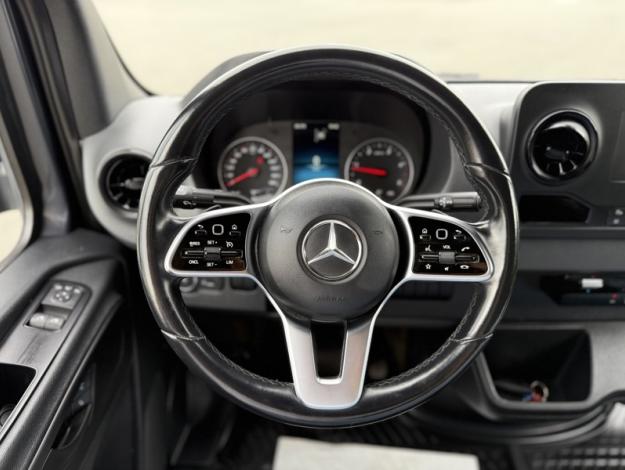 MERCEDES-BENZ Sprinter 215 CDI Fourgon Compact  