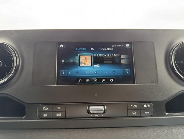 MERCEDES-BENZ Sprinter 215 CDI Fourgon Compact  