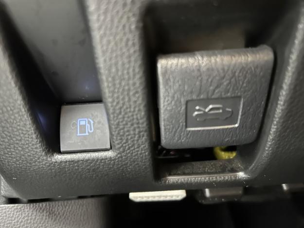 TOYOTA RAV4 2WD 218ch Lounge  