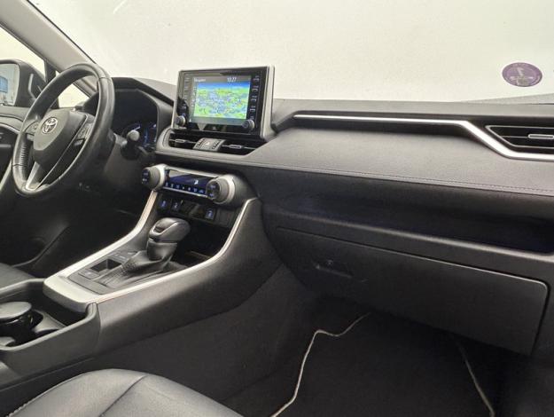 TOYOTA RAV4 2WD 218ch Lounge  