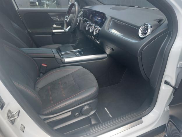 MERCEDES-BENZ GLA 200 d AMG Line  