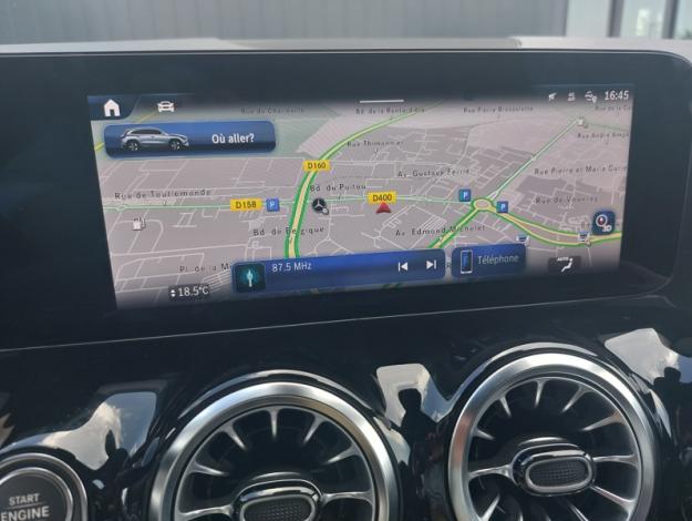 MERCEDES-BENZ GLA 200 d AMG Line  