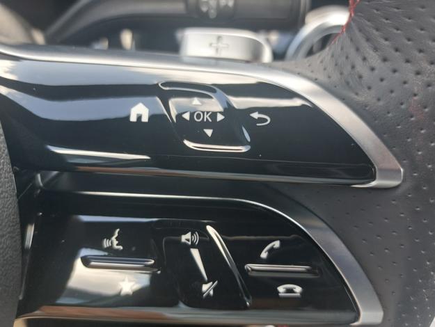 MERCEDES-BENZ GLA 200 d AMG Line  