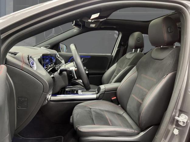 MERCEDES-BENZ EQA 250 + AMG Toit Pano Attelage  