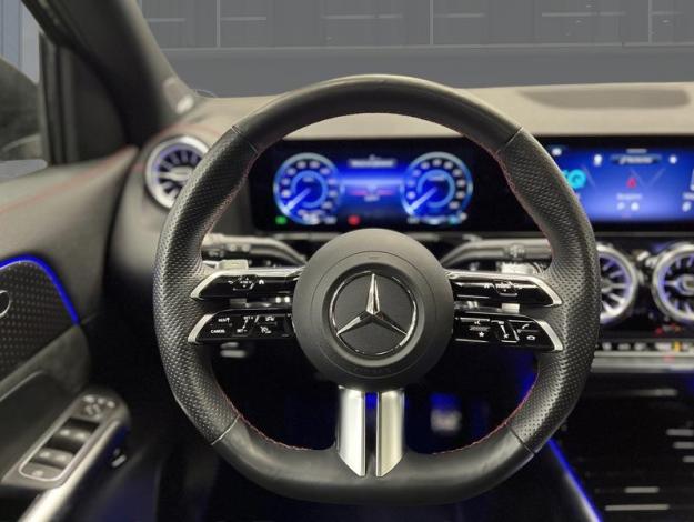 MERCEDES-BENZ EQA 250 + AMG Toit Pano Attelage  