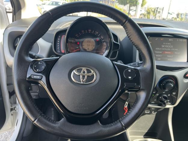 TOYOTA Aygo x-play x-shift  1.0 69 ch 