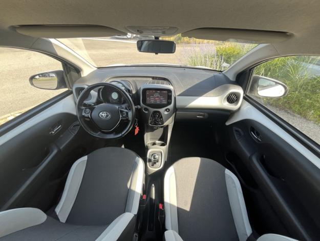 TOYOTA Aygo x-play x-shift  1.0 69 ch 