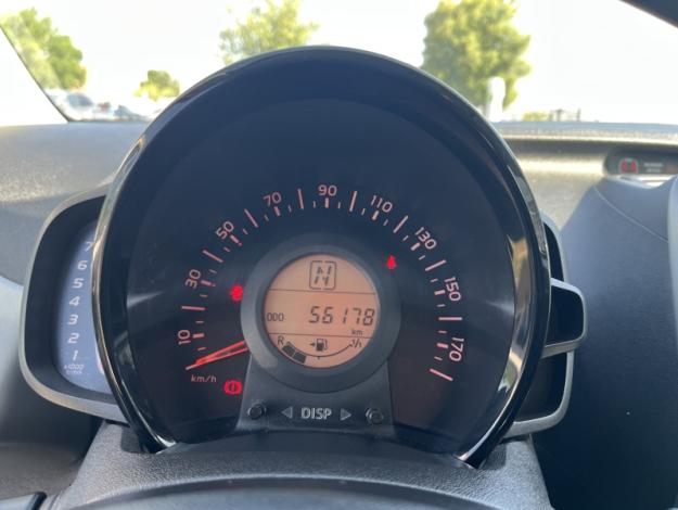 TOYOTA Aygo x-play x-shift  1.0 69 ch 