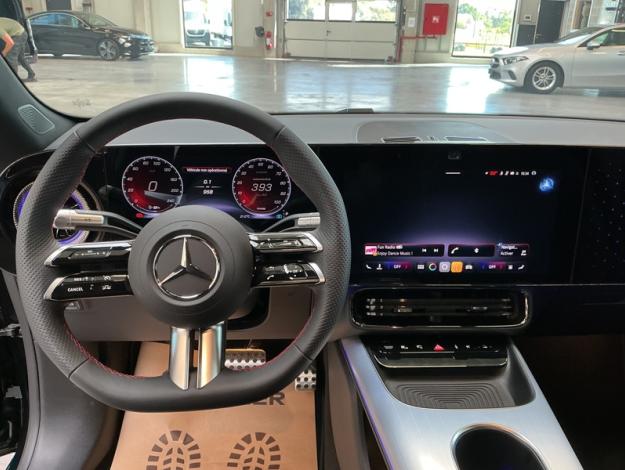MERCEDES-BENZ CLA 250 + Coupé AMG Pack Night  