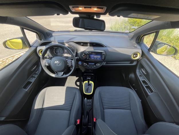 TOYOTA Yaris 1.5 100h Collection  