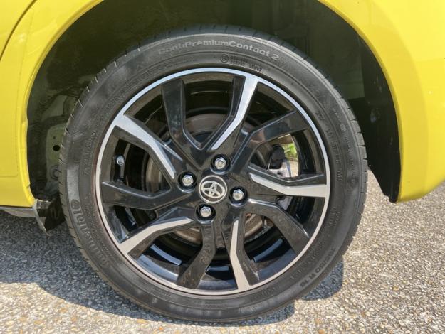 TOYOTA Yaris 1.5 100h Collection  