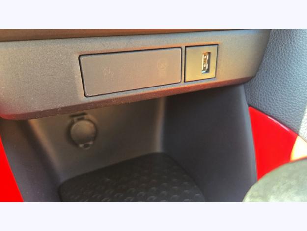 TOYOTA Yaris Hybride 116h Design   