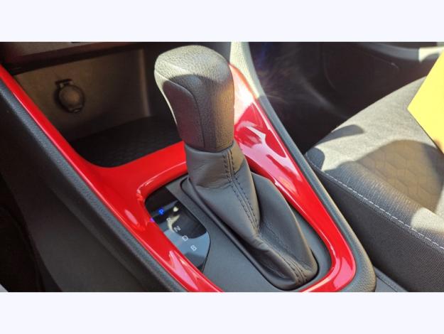 TOYOTA Yaris Hybride 116h Design   