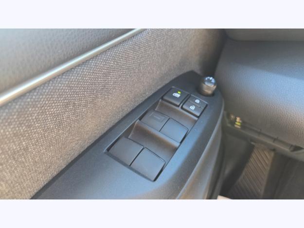 TOYOTA Yaris Hybride 116h Design   