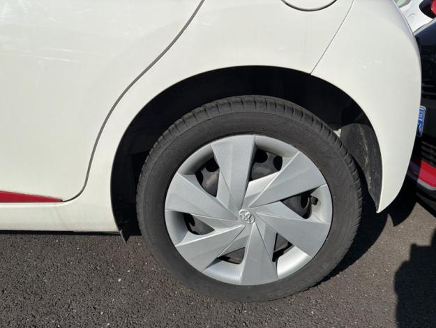 TOYOTA Aygo x-play  1.0 69 ch BVA5