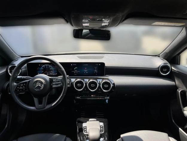 MERCEDES-BENZ Třídy A A 180 (14/20)
