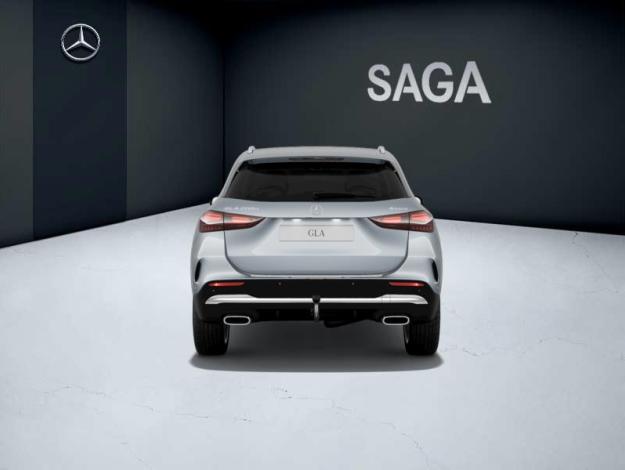 MERCEDES-BENZ GLA 200 d 4MATIC AMG Line AMG Line GLA 200 d 4MATIC AMG Line