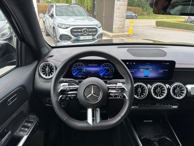 MERCEDES-BENZ EQB 250 + AMG Pack Night 7 places Facelift  