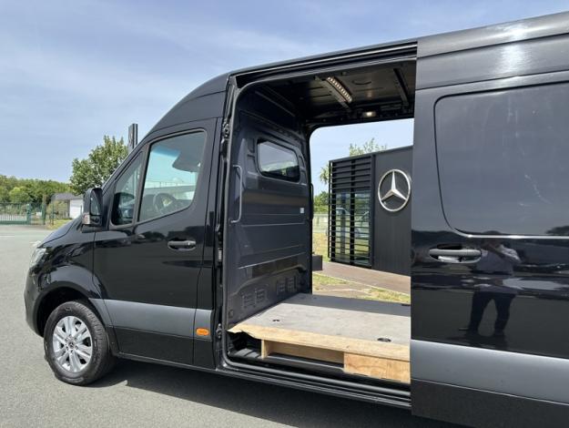 MERCEDES-BENZ Sprinter 319 CDI Fourgon Toit sureleve Standard  