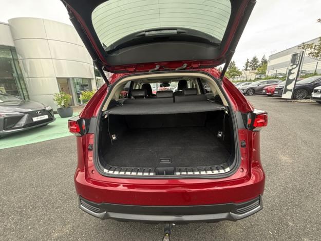 LEXUS NX 300H  2WD Luxe / Pano / Kick  