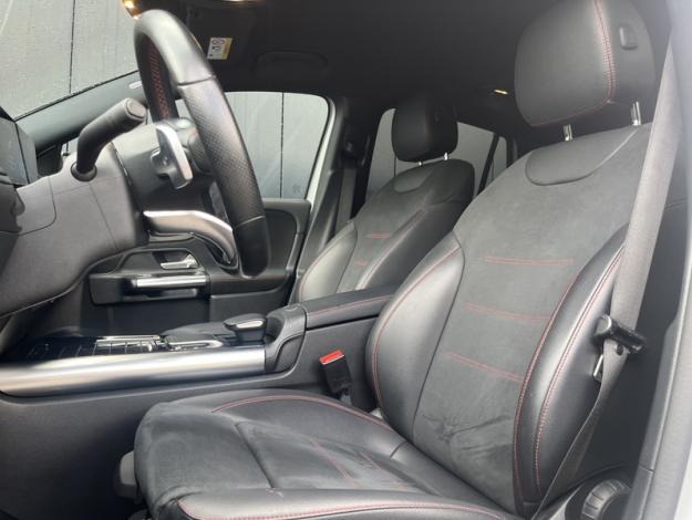 MERCEDES-BENZ GLA 200 d AMG Line  